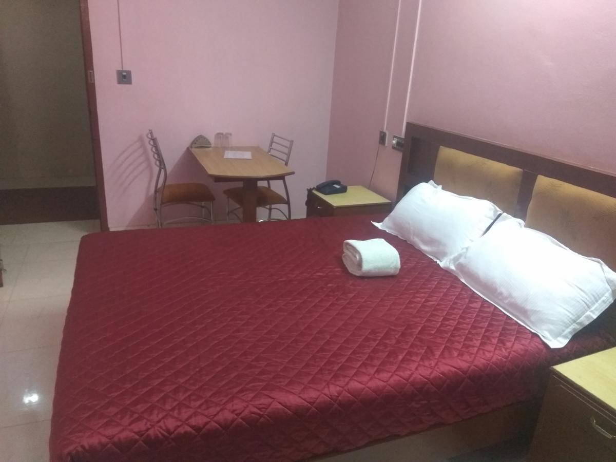 Hotel Malika Residency Ettumanoor Eksteriør bilde