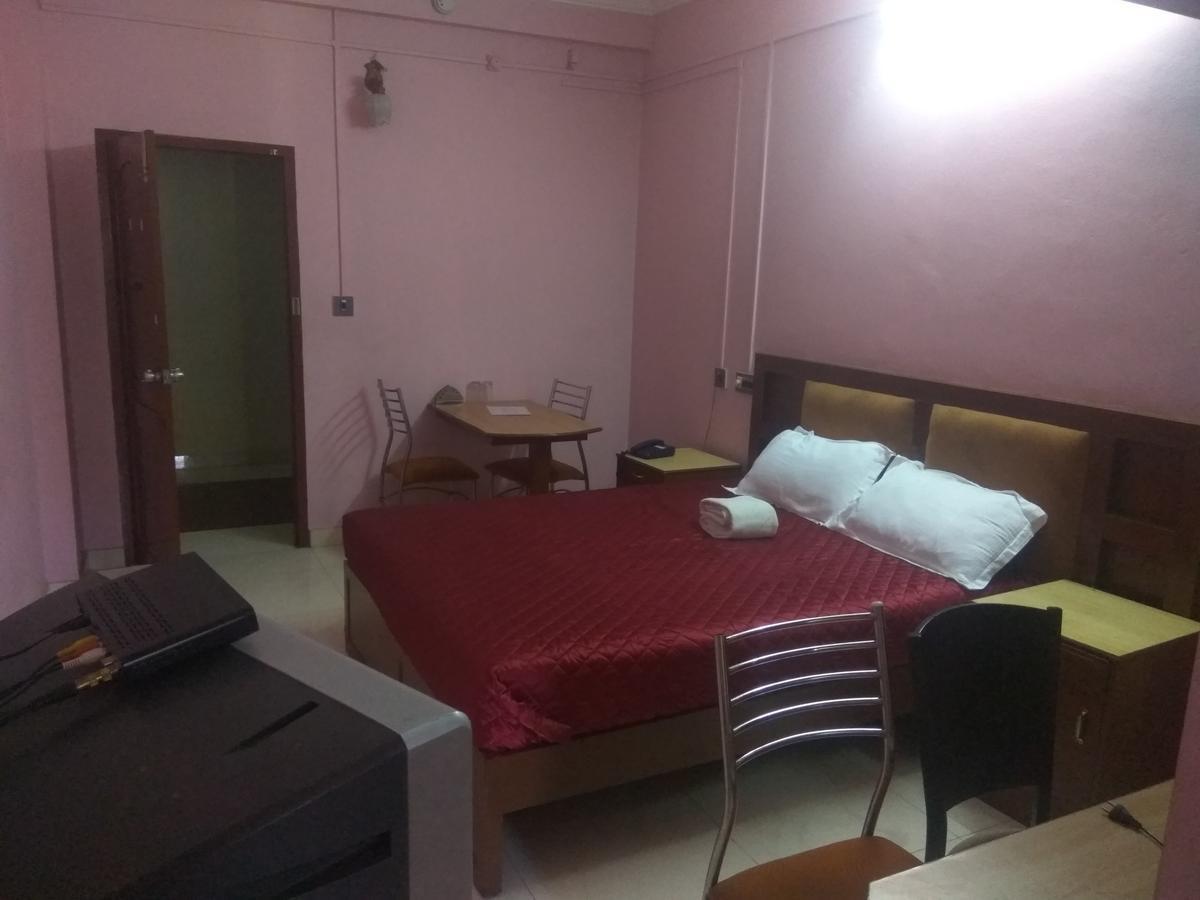 Hotel Malika Residency Ettumanoor Eksteriør bilde